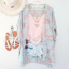 Material: Polyester Clothing Length: Regular Style: Casual Sleeve Length: Half Decoration: None Pattern Type: Print Sleeve Style: Batwing Sleeve Sleeve: Five Middle Sleeve Pastel Boho, Cute Asian Fashion, Batwing Blouse, Chique Outfits, Mode Boho, Bohol, Spring Look, Floral Cardigan, Nike Shox