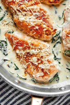 Florentine Sauce, Creamy Chicken Florentine, Chicken Florentine Recipe, Florentine Recipe, Italian Chicken Dishes, Florentines Recipe, Chicken Florentine, Low Carb Sides, Baked Chicken Wings