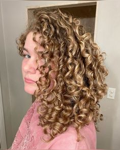 Natural Curly Hair, Curly Hair Routine, Permed Hairstyles, Curly Hair Care, Color Inspo, Hair Routines, Hair Inspo Color, Perm, Curly Hair Styles Naturally