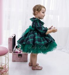 Christmas Toddler Dress, Green Dress, Plaid Christmas Gown, Long Sleeve Dress, Collar Dress, Xmas Photoshoot, Xmas Baby Gown, Christmas Girl Dress, Holiday Kids Costume, Green Plaid Dress, Flannel Baby Dress, Xmas Kids Outfit Features: - knee length; - long sleeve - back with zipper - collar By request color can be other. Dress can be with booties and headband. Headband not included in the price. Price 15-25$ ACCESSORIES  By request baby dress can be with: - Other Baby Headband. Headband not inc Christmas Toddler Dress, Xmas Photoshoot, Gown Long Sleeve, Green Plaid Dress, Baby Birthday Dress, Toddler Christmas Dress, Christmas Toddler, Holiday Kids, Christmas Dress Baby