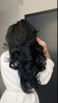 Long Hair With Layers Black, Black Shiny Hair, Layers Black Hair, Glossy Black Hair, Thick Black Hair, Pretty Black Hair, Black Hair Blowout, Off Black Hair, Black Long Hair