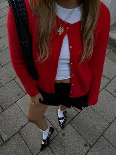 Skandinavian Fashion, Red Cardigan, Cardigan Outfits, Red Outfit, 가을 패션, Outfit Inspo Fall, Girly Fashion, Looks Style