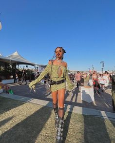 Coachella Matching Outfits, Ohana Festival Outfits, Coachella Inspo Outfit, Festival Mini Skirt, Coachella Inspo 2023, Coachella Looks 2023, 2023 Coachella Fashion, Festival Outfits Bohemian, Festival Fits 2023