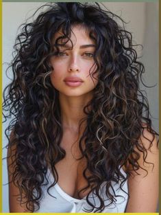 Wavy To Curly Hairstyles, Long Fringe Curly Hair, Long Curly Bangs Hairstyles, Long Curly Hair Styles Natural, Curly Hair Fringe Bangs, Curly Long Hair With Bangs, Long Curly Haircuts With Bangs, Natural Long Curly Hairstyles, Long Curly Haircuts With Layers Natural Curls