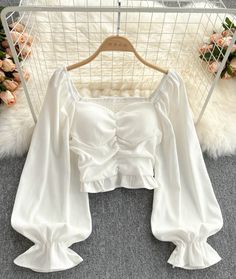 Design High Waist Retro Shirt Top White Top Fancy, Fancy Top Outfits, Unique Tops For Women Fashion, Casual White Chiffon Blouse, White Casual Chiffon Blouse, Elegant Fitted Chiffon Tops, Feminine Chiffon Tops For Fall, Feminine Chiffon Blouse For Brunch, Chic Chiffon Shirt For Workwear