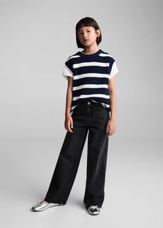 Ver todo de niña 2024 | MANGO EE.UU Frayed Hem Jeans, Mango Outlet, Jeans Wide, Hem Jeans, Jeans Kids, Jeans Slim, Medium Blue, Denim Fashion, Uniqlo