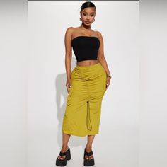 Nwt Fashionnova Cargo Skirt! The Lemon Lime Color Is Poppin! Runs Small Tho Casual Ruched Maxi Skirt, Casual High Waist Ruched Skirt, Casual Pencil Maxi Skirt For Night Out, Casual High-waisted Ruched Skirt, Casual Cargo Skirt For Night Out, Casual Long Skirt For Night Out, Casual Long Skirt With Ruched Detail, Casual Mini Cargo Skirt For Night Out, Casual Ruched Pencil Skirt