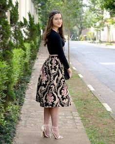 Long Skirt Fashion, Trendy Dress Outfits, Elegante Casual, Fashion Attire, Stylish Dress Designs, Modest Fashion Outfits, Classy Dress, Modest Dresses, Trendy Dresses