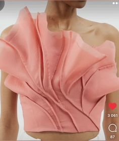 Draping Fashion, Couture Tops, Fashion Sewing Pattern, Mode Inspo, Cropped Top, Fashion Sewing, Fashion Details, Couture Fashion, Look Fashion