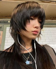 Japanese Alternative Hair, Sl33zyskiz Hair, Short Hair With Two Long Strands, Octopus Haircut, Androgynous Haircut, Short Dyed Hair, Cute Haircuts