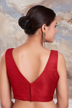 Fancy Blouse – Roop Darshan Maharani Neck Blouse, Saree Blouse Neck Designs Simple, Trendy Blouse Designs Silk Saree, V Neck Blouse Indian Back, V Back Blouse Design, V Neck Back Blouse Design, V Neck Saree Blouse Design, Blause Desine Latest Front Neck, V Neck Blouse Indian Saree