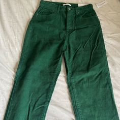 Cute Green Baggy Corduroy Pants. Never Been Worn New With Tags! Leo Outfits, Snazzy Outfits, 90s Baggy, Pacsun Pants, Baggy Cargo Pants, Elastic Waist Jeans, Camo Cargo Pants, White Linen Pants, Streetwear Y2k