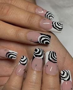 Black And White Nail, Zebra Nails, Art Designs Ideas, Nail Designs Valentines, Striped Nails, White Nail, White Set, Minimalist Nails, Dream Nails