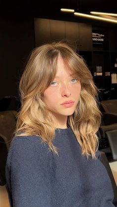 Le balayage Mod’s Hair Mod Wolf Cut, Shaggy Haircuts For Women, Shaggy Haircuts, Women's Hairstyles, Round Face Haircuts, Trendy Aesthetic, Hair Ponytail Styles, Haircut And Color, Trending Haircuts