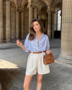 20 Amazing Old Money Summer Outfits That Will Blow Your Mind! - THE FASHIONABLE ONE Linen Shorts Outfit, Elegant Summer Outfits, Italian Summer Outfits, Classy Summer Outfits, Timeless Outfits, Europe Outfits, Corporate Outfits, Elegante Casual, Inspired Outfits