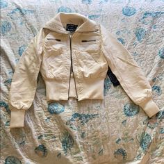 Cream Leather Jacket With Gold Zipper 2000s Minimalism, Colored Leather Jacket, Twin Peaks Laura Palmer, Coloured Leather Jacket, Cream Leather Jacket, Cropped Faux Leather Jacket, Babydoll Tops, Outfit Recommendations, Faux Jacket