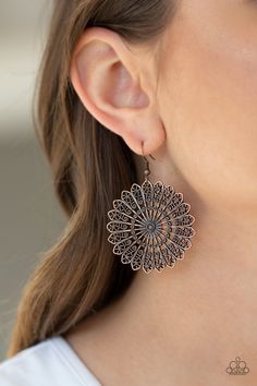 Radiating with ornate filigree details, copper petals flare out from a dizzying center, coalescing into a whimsical frame. Earring attaches to a standard fishhook fitting. Sold as one pair of earrings. Accessories Website, Filigree Earrings, Henna Tattoo Designs, Fish Hook Earrings, Filigree Design, Paparazzi Accessories, Polymer Clay Art, Paparazzi Jewelry, Copper Earrings