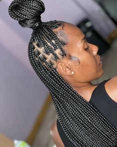 Knotless Box Braids Half Up Half Down, Half Up Half Down Knotless, Half Up Styles, Short Box Braids Hairstyles, Messy Curls, Braided Half Up, Small Braids, Feed In Braid