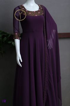 Georgette Churidar Design, Simple Kurti Designs, Long Kurti Designs, Long Gown Dress, Long Dress Design, Girls Frock Design, Fancy Dresses Long