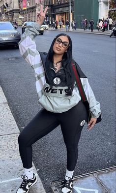 Sweatsuit Outfits With Hat, Cute Outfits With Dunks Black Women, Everyday Outfits Sporty, Casual Dunk Outfit, Sneaker Concert Outfits Women, Street Style Aesthetic Fall, Sporty Baddie Outfits, Prison Visit Outfit Ideas Women, Casual Spring Outfits Black Women Sneakers