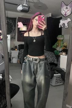 ig- xmmyjs373 Outfit Ideas Alt, Y2k Alternative Fashion, Alt Girl Outfits, Cute Nike Outfits, Glo Up, Thrifted Outfits, 2000s Fashion Outfits, Swaggy Outfits, Alternative Outfits