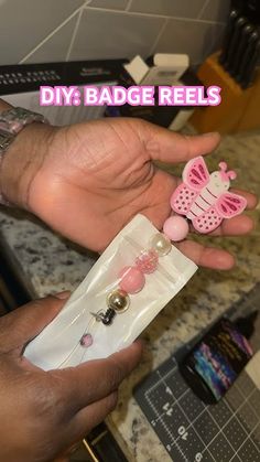 DIY: Badge Reels #diy #nurse #diycrafts #creativity #cute #forsell #pink #artandcraft #badgereels Diy Nurse, Badge Reels Diy, Badges Diy, Nurse Life, Badge Reel, Arts And Crafts, Medical, 10 Things, Pink