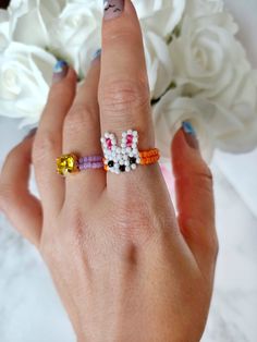 Kawaii White Beaded Jewelry, Cute Beaded Rings For Gifts, Cute Handmade Easter Jewelry, Playful Handmade Jewelry For Easter, Kidcore Jewelry, Bunny Ring, Y2k Rings, Ring Pattern, Ring Tutorial