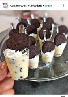 an oreo cookie and cream dessert on a plate