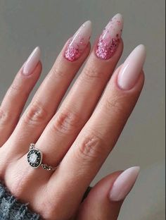 Pink Glitter Nails, Oval Nails, Acrylic Nail Designs, Nude Nails, Almond Nails