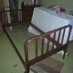 Find many great new & used options and get the best deals for Vintage Walnut Jenny Lind three quarter bed frame only at the best online prices at eBay! Free shipping for many products! Jenny Lind Day Bed, Vintage Wooden Twin Bed Frame, Bed No Frame, Three Quarter Bed, Jenny Lind Bed, 3/4 Beds, Jenny Lind, Old Beds, Twin Bed Frame