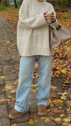 Look Legging, Estilo Indie, Looks Country, Cozy Fall Outfits, Skandinavian Fashion, Autumn Fits, Uggs Outfit