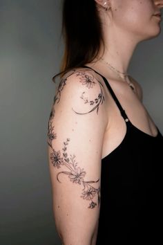 #tattoo #tattoosforwomen #daisy #flowers #flowertattoo Daisy Flowers