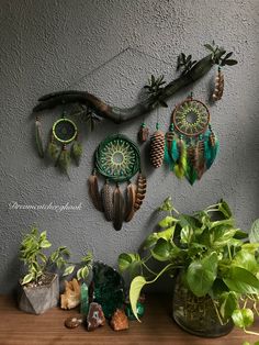 دریمکچر غوک فن النسيج, Dream Catcher Patterns, Dream Catcher Art, Ankle Bracelets Diy, Seashell Wall Art, Crochet Dreamcatcher, Dream Catcher Craft, Boho Crafts Diy