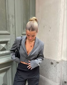 Blazer Outfits Street Style, Womans Outfits, Cropped Blazer Outfit, Djerf Aesthetic, Semi Formal Mujer, Matilda Djerf Style, Work Grind, Djerf Avenue, Natural Clothing