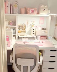 Room Ideas Aesthetic Pink And White, Study Table Aesthetic, Girly Desk, Table Study