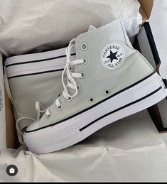 Boty Converse, Cute Converse Shoes, Korean Shoes, Cute Converse, Trendy Shoes Sneakers, Nike Shoes Girls, Preppy Shoes, Pretty Shoes Sneakers, All Nike Shoes