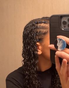 Curly Hairstyles With Small Rubber Bands, Hairstyles Elastic Bands, Curly Hair Rubber Band Hairstyles, Rihanna Rubber Band Hairstyle, Curly Hairstyles With Elastic Bands, Curly Hair Styles With Rubber Bands, Rubberband Hairstyles Curly Hair, Hair Bands Hairstyles