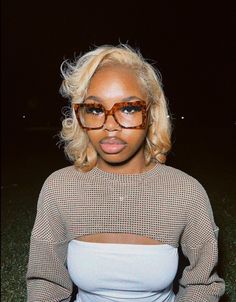 Bleached Twa Black Women, Bob Hair Color, Twa Hairstyles, Twisted Hair, Dyed Hair Inspiration, Short Sassy Hair, Pretty Females, Baddie Hairstyles, Hair Journey