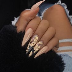 Coffin Shaped Nails, Unghie Sfumate, Shaped Nails, Her Nails, Coffin Shape Nails, Nail Design Ideas, Gold Tips, Luxury Nails