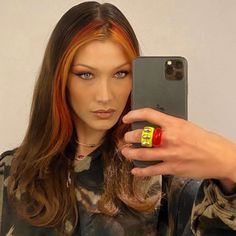 E Girl Hairstyles, Bella Hadid Hair, E Girl Hair, Spring Hair Trends, New Hair Look, Hair Streaks, Hair Color Highlights, Spring Hairstyles