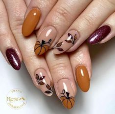 #nail design #nail inspo #elegant nails #nails #prom nails #trendy nails #minimalist nails #cool nail inspo #nude nail designs #september nail ideas #fall nail design #coffin nails #grad nails #autumn toe nails #autumn nails #nail ideas #acrylic nails #end of summer nails #beachy nails #ongles autumn #september nails #fall transition nail colors #autumn acrylic nails #simple autumn nails #holiday nails #back to school nails #beach nails #literally me #fall nails #halloween nails #herbst nägel Manicure Fall, Pumpkin Nail, Holloween Nails, Simple Fall Nails, Pumpkin Nails, Cute Nails For Fall, October Nails, Nail Art For Beginners