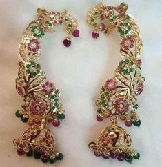 Necklace Set Indian Bridal Jewelry, Wedding Jewelry Sets Bridal Jewellery, Gold Jewelry Outfits, American Diamond Jewellery, Diamond Pendants Designs, Indian Bridal Jewelry Sets, Bridal Jewelry Vintage, Gold Earrings Wedding