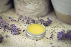 Homemade Balm, Lip Balm Recipe, Body Care Recipes, Balm Recipe, Lip Balm Recipes