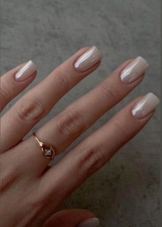 #nails Nails Inspiration Pearl, Short French Tip Manicure, Nails 2024 White, Nails Basic Natural, Shalach Nail Ideas, Nail Old Money, Clean Simple Nails, Winter Nails Square Short, Nails Classy Simple