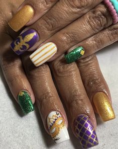 Get Festive with These 50 Mardi Gras Nail Ideas - Colorful Inspiration for a Stylish Celebration! Teal Acrylic Nails, Fingernail Designs, Festive Nail Art