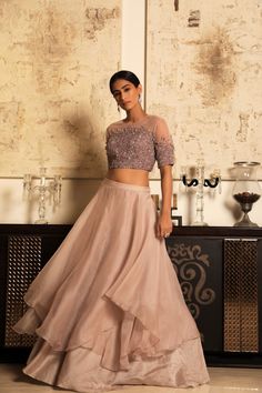 Organza Skirt And Crop Top, Skirt And Crop Top Indian, Blouse With Skirt, Skirt With Embroidery, Crop Top Lehenga, Peach Fabric, Long Gown Design, Layer Skirt, Lehnga Dress