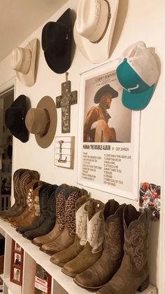 Texas Bedroom, Western Room Ideas, Cowboy Room, Western Bedrooms, Western Room, Cowgirl Room, Country Bedroom Decor