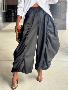 Affordable price buy Fashion Pants on Stylewe, SPU: 11FFA8C8B4B, Color: Black, Pattern:Plain, Thickness:Regular. Boho African Fashion, Classy Boho Fashion, Scrunchie Pants, Cool Style Edgy, Skirts Over Pants, Black Loose Pants, Hebrew Fashion, Kenya Fashion, Deconstruction Fashion