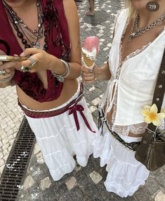 Long Red Skirt Outfit, White Skirt Outfits, Breezy Outfit, White Long Skirt, Fits Inspo, Summer Capsule Wardrobe, Skirt Outfit