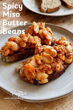 side view of the beans on two slices of toast. Crispy Garlic Bread, Whole Grain Foods, Garlic Toast, Miso Butter, Crispy Garlic, Beans On Toast, Bruschetta Recipe, Inexpensive Meals, Cheap Dinner Recipes